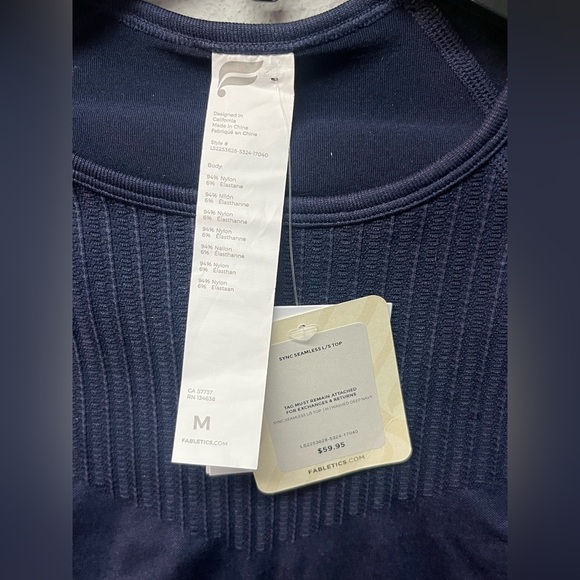 Fabletics Women's Sync Seamless Long-Sleeve Top Navy Sz M - Picture 2 of 4